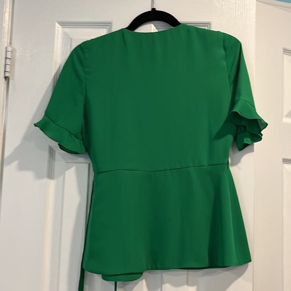 Size XS green wrap top from Zara - Picture 3 of 3